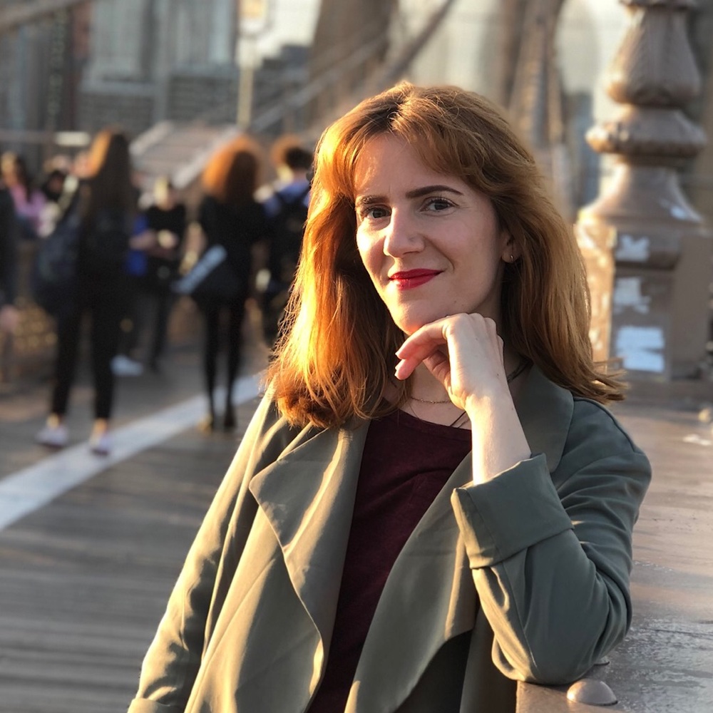 Meet your Posher, Lea